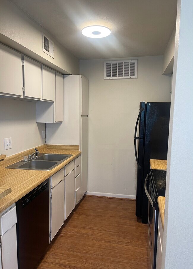 4441 Old College Rd, Unit #4201 in Bryan, TX - Building Photo - Building Photo