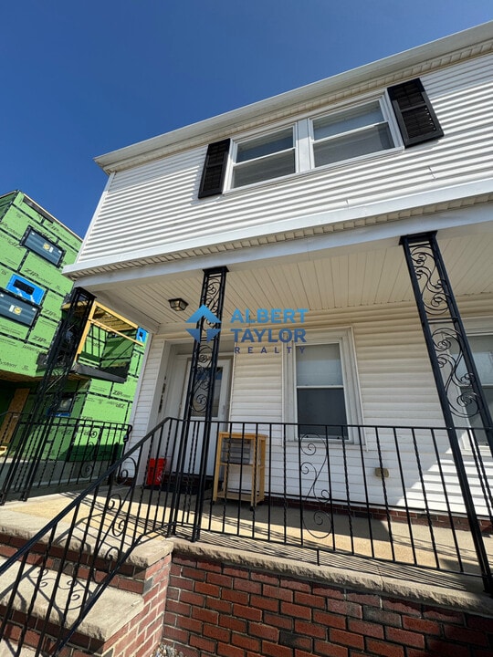 585 Broadway, Unit 1 in Somerville, MA - Building Photo