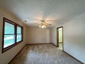 2313 Happy Hollow Rd in West Lafayette, IN - Foto de edificio - Building Photo