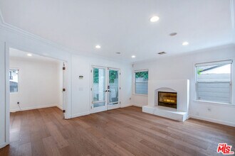 14828 Morrison St in Los Angeles, CA - Building Photo - Building Photo