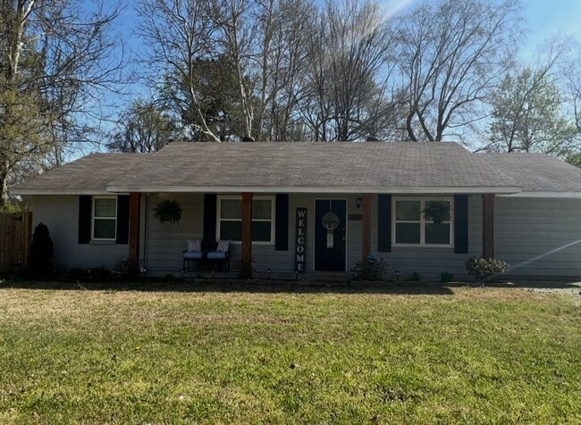 property at 1503 W Nettleton Ave