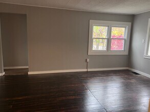 2317 Coit Ave NE in Grand Rapids, MI - Building Photo - Building Photo