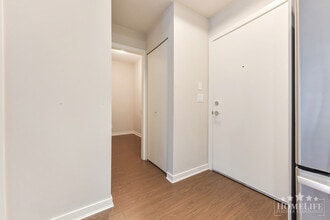 6460-6194 194 St in Surrey, BC - Building Photo - Building Photo