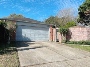 8706 Brummel Dr in Houston, TX - Building Photo - Building Photo