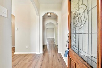 737 Grassy Knoll Ln in La Marque, TX - Building Photo - Building Photo
