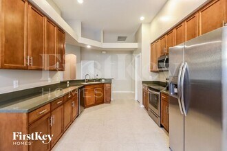 35120 Deerfield Oaks Dr in Zephyrhills, FL - Building Photo - Building Photo