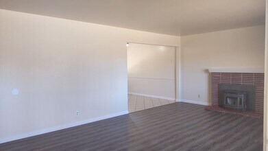 5490 King Rd in Loomis, CA - Building Photo - Building Photo