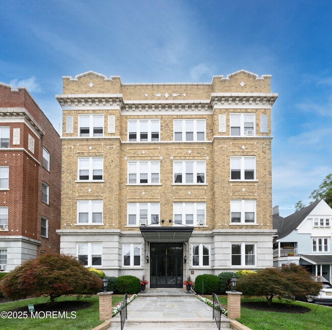 property at 45 N Fullerton Ave