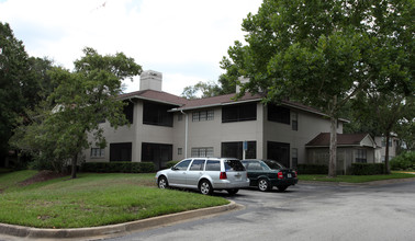 Lake Crest Condominium Association in Jacksonville, FL - Building Photo - Building Photo