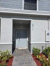 271 NE 16th St in Florida City, FL - Building Photo - Building Photo