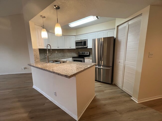 8156 NW 15th Manor in Plantation, FL - Building Photo - Building Photo