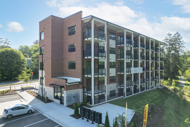 Reed Creek Greenway Apartments