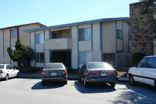 431 Richmond Dr in Millbrae, CA - Building Photo