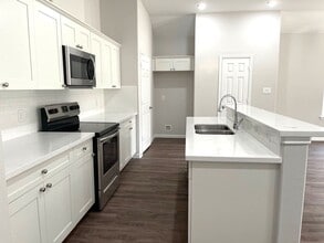 287 County Rd-5102L in Cleveland, TX - Building Photo - Building Photo