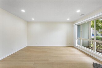 1007 Tahiti Ln in Alameda, CA - Building Photo - Building Photo