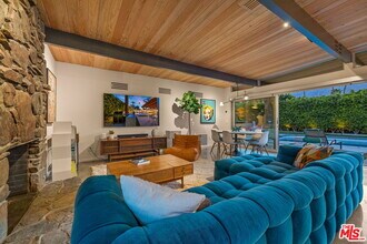 207 N Debby Dr in Palm Springs, CA - Building Photo - Building Photo