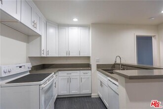 28947 Thousand Oaks Blvd-Unit -112 in Agoura Hills, CA - Building Photo - Building Photo