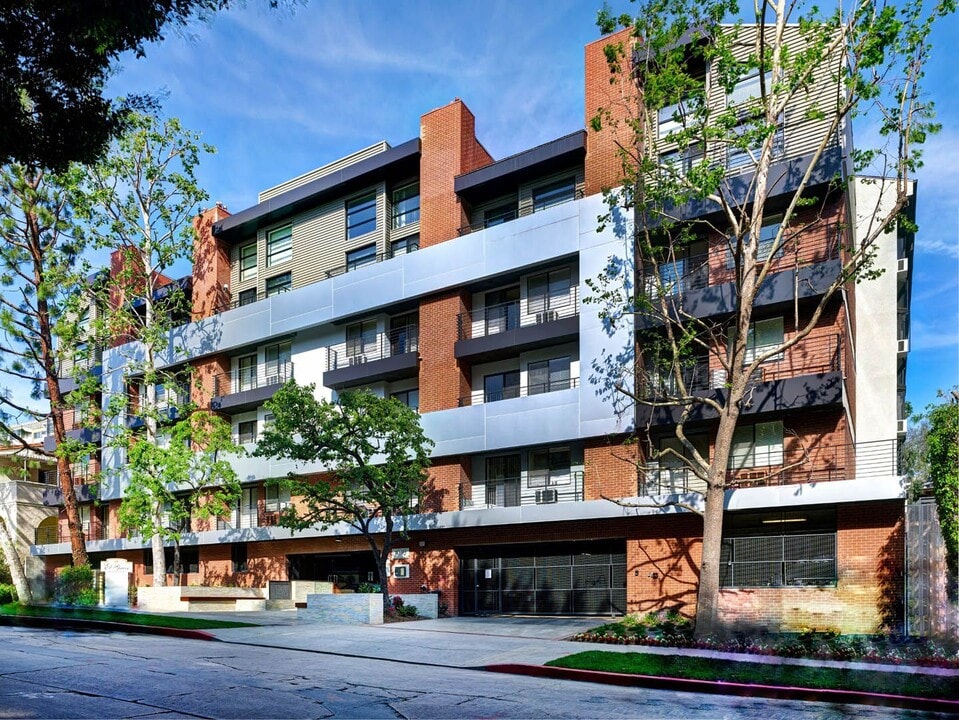 El Greco Lofts in Los Angeles, CA - Building Photo