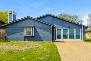 1007 Mill Run Dr in Allen, TX - Building Photo