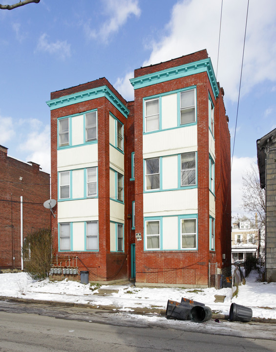 6531 Meadow St in Pittsburgh, PA - Building Photo