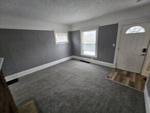 17005 Grovewood Ave in Cleveland, OH - Building Photo - Building Photo