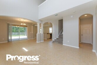 11309 Thames Fare Way in Lithia, FL - Building Photo - Building Photo