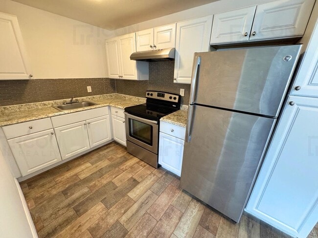 207 SE 4th Ave
