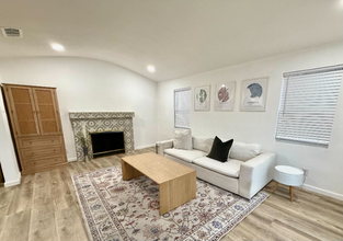 6617 3rd Ave in Los Angeles, CA - Building Photo - Building Photo