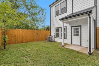 6918 Dumble St in Houston, TX - Building Photo - Building Photo
