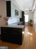 218 E Chase St in Baltimore, MD - Building Photo