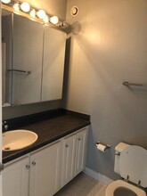 10 E Ontario St, Unit 2905 in Chicago, IL - Building Photo - Building Photo