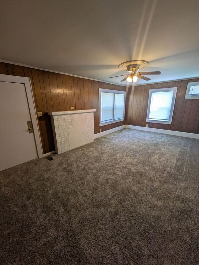 1829 1st St NE in Hickory, NC - Building Photo - Building Photo