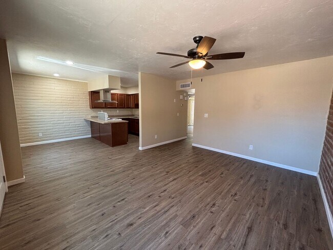 3960 E Flower St in Tucson, AZ - Foto de edificio - Building Photo