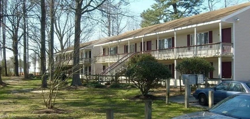 815 Sandy Ct, Unit 801 in Virginia Beach, VA - Building Photo