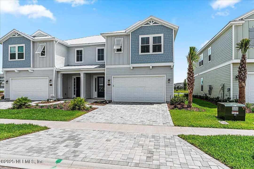 411 Rum Runner Wy in Saint Johns, FL - Building Photo