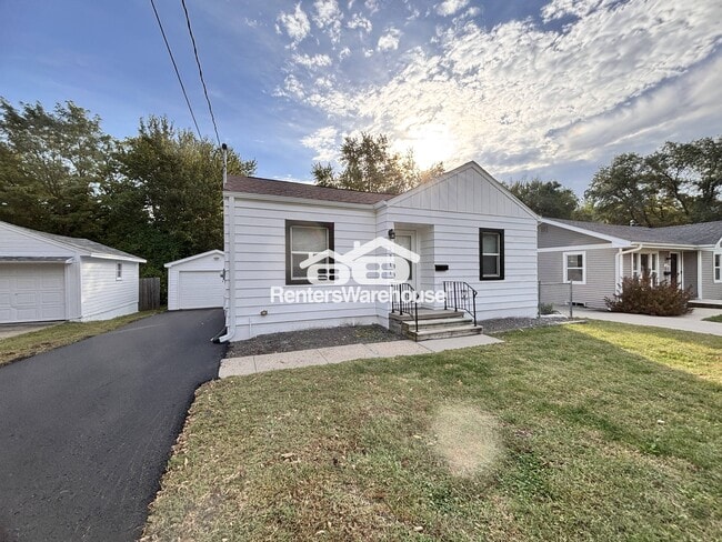 3711 37th St in Des Moines, IA - Building Photo - Building Photo