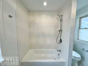 1546 W Walton St, Unit 2R in Chicago, IL - Foto de edificio - Building Photo