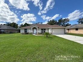 1874 W Cooper Dr in Deltona, FL - Building Photo