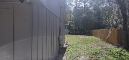 205 Harbor Dr in Palatka, FL - Building Photo - Building Photo