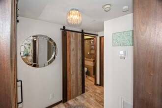 1810 Avenida Del Mundo in Coronado, CA - Foto de edificio - Building Photo