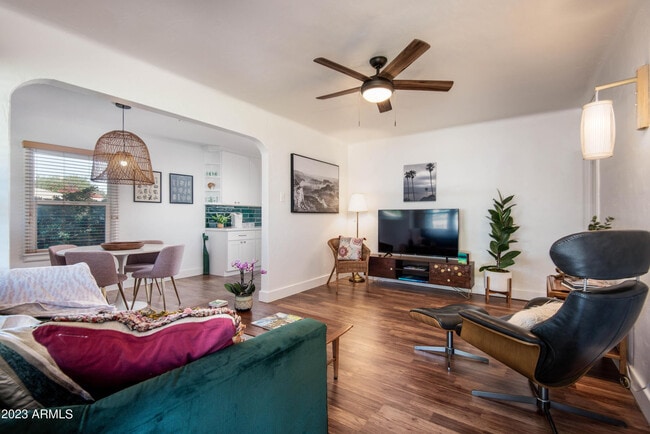 property at 1301 W Glenrosa Ave