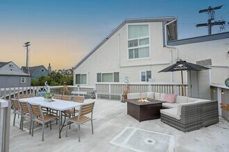 824 Rockaway Ct in San Diego, CA - Building Photo - Building Photo