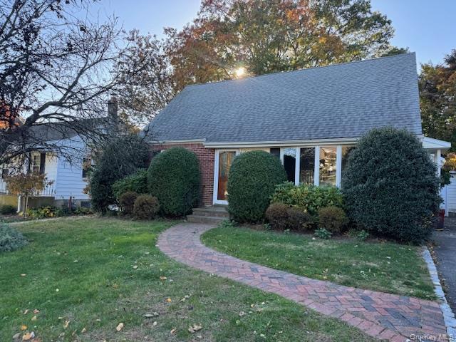 property at 27 9th St