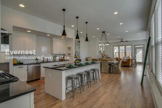 915B Caruthers Ave in Nashville, TN - Building Photo - Building Photo
