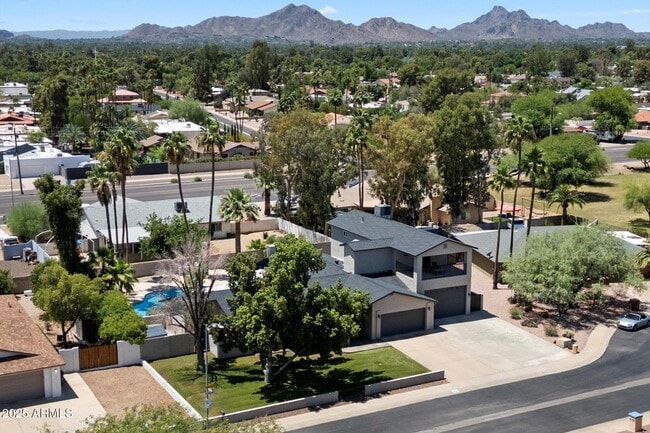 5751 E Ludlow Dr in Scottsdale, AZ - Building Photo - Building Photo