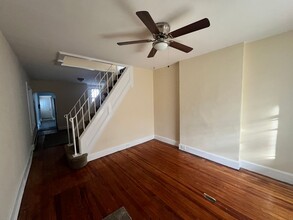 256 Cummings Ave in Trenton, NJ - Building Photo - Building Photo