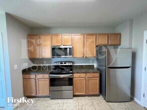 9297 Kinghill St in Port Charlotte, FL - Building Photo - Building Photo