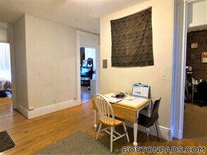 21 Cortes St, Unit 02 in Boston, MA - Building Photo - Building Photo