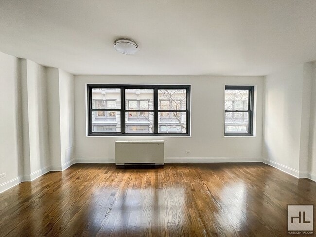 5 AVENUE in New York, NY - Building Photo - Building Photo