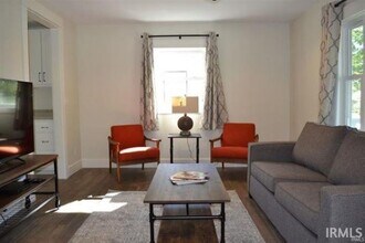 124 N Bryan Ave in Bloomington, IN - Building Photo - Building Photo